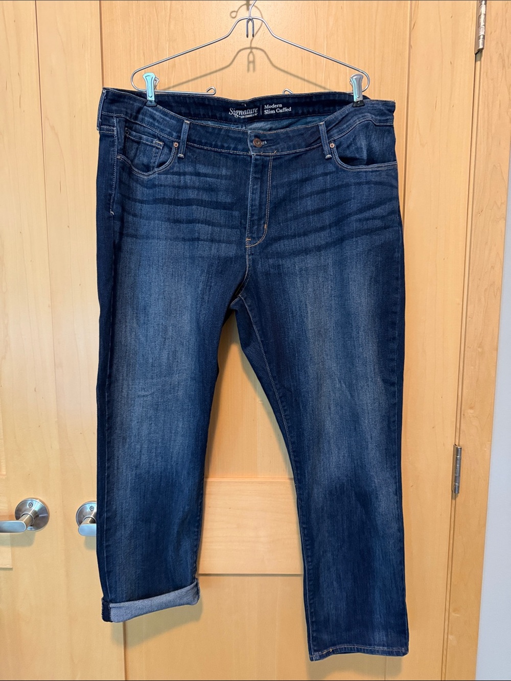 Signature Modern Slim Cuffed Women’s Jeans in Indigo Blue 22